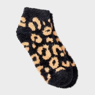 Women's Leopard Print Cozy Low Cut Socks - Auden™ 4-10 4 Women's Leopard Print Cozy Low Cut Socks - Auden™ 4-10 - Image 4